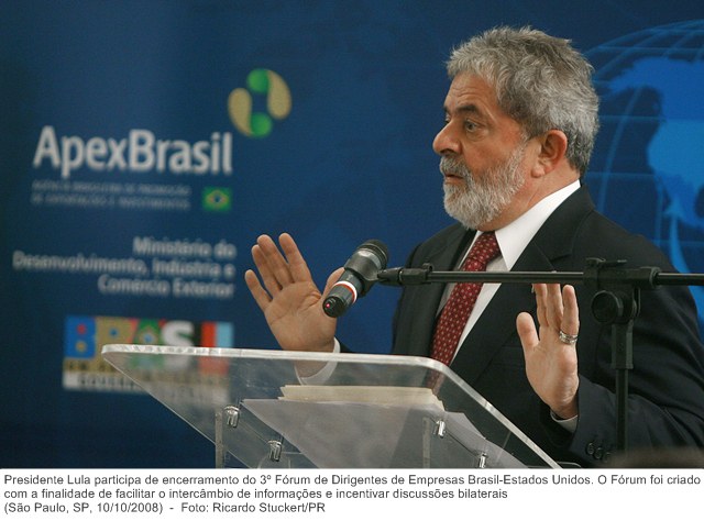 Presidente Lula participa de encerramento do 3º Fórum de Dirigentes de Empresas Brasil-Estados Unidos. O Fórum foi criado com a finalidade de facilitar o intercâmbio de informações.