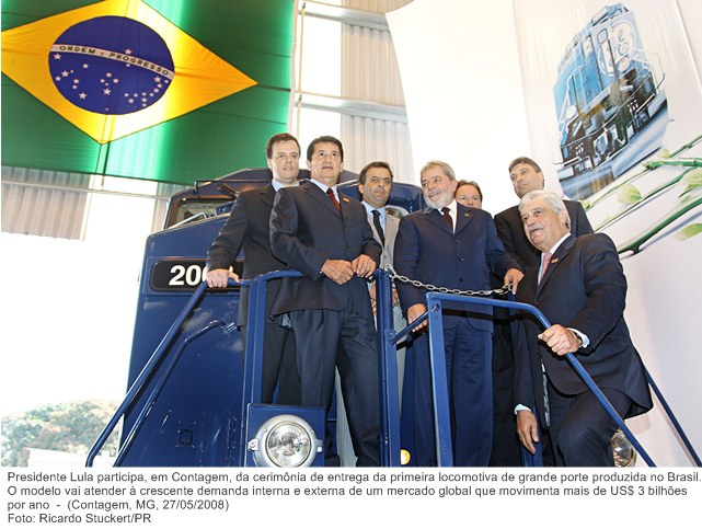 Presidente Lula participa, em Contagem, da cerimônia de entrega da primeira locomotiva de grande porte produzida no Brasil.