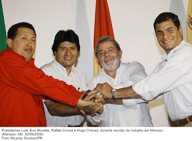 Presidentes Lula, Evo Morales, Rafael Correa e Hugo Chávez, durante reunião de trabalho em Manaus.