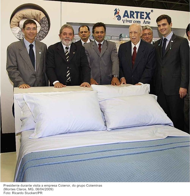 Presidente durante visita a empresa Cotenor, do grupo Coteminas.