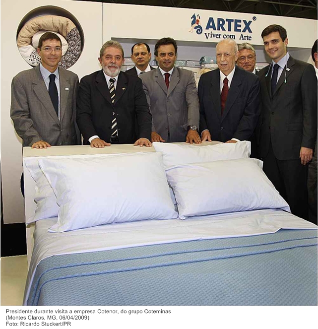 Presidente durante visita a empresa Cotenor, do grupo Coteminas.