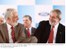 Presidente Lula conversa com o governador Jaques Wagner durante cerimônia de anúncio do novo plano de investimentos da Ford para o Brasil.