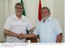 Presidente Lula cumprimenta o Presidente do Paraguai, Fernando Lugo, após reunião com Conselho Internacional do Fórum Social Mundial.