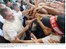 Presidente Lula cumprimenta populares durante inauguração e anúncio de construção de unidades habitacionais do programa Minha Casa, Minha Vida.
