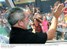 Presidente Lula cumprimenta populares durante viagem a bordo do Trem do Pantanal, no trecho Aquidauana - Palmeiras.