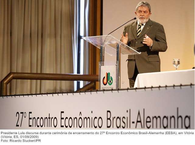 Presidente Lula discursa durante cerimônia de encerramento do 27º Encontro Econômico Brasil-Alemanha (EEBA), em Vitória.