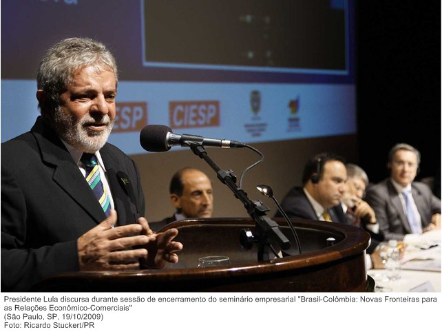 Presidente Lula discursa durante sessão de encerramento do seminário empresarial Brasil-Colômbia Novas Fronteiras para as Relações Econômico-Comerciais (2).