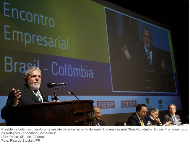 Presidente Lula discursa durante sessão de encerramento do seminário empresarial Brasil-Colômbia Novas Fronteiras para as Relações Econômico-Comerciais.
