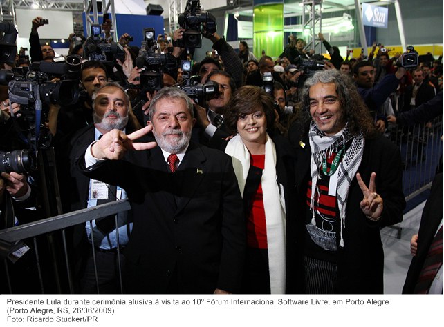 Presidente Lula durante cerimônia alusiva à visita ao 10º Fórum Internacional Software Livre, em Porto Alegre (3).