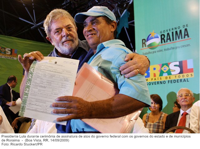 Presidente Lula durante cerimônia de assinatura de atos do governo federal com os governos do estado e de municípios de Roraima (4).