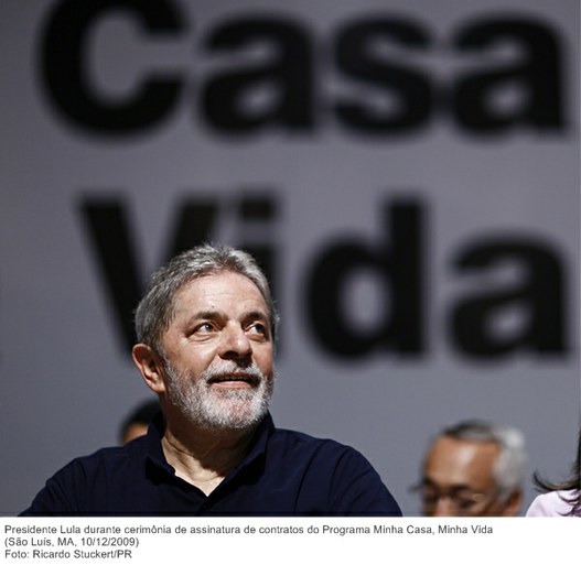 Presidente Lula durante cerimônia de assinatura de contratos do Programa Minha Casa, Minha Vida (2).