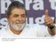 Presidente Lula durante cerimônia de entrega de escrituras de regularização fundiária no bairro Juscelino Kubitschek (2).