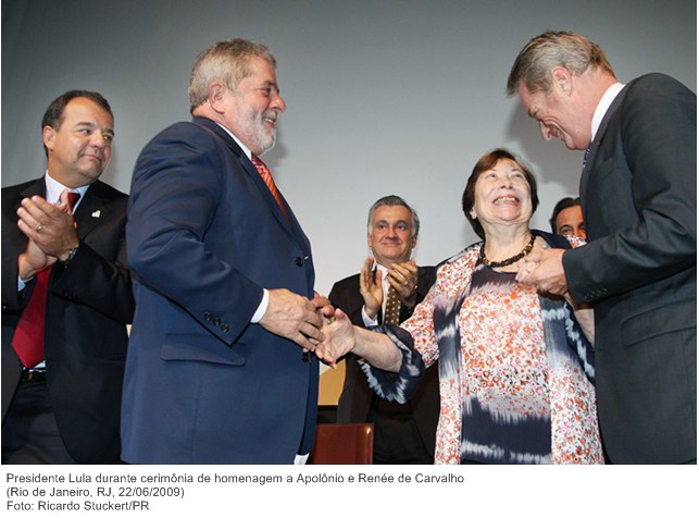 Presidente Lula durante cerimônia de homenagem a Apolônio e Renée de Carvalho.