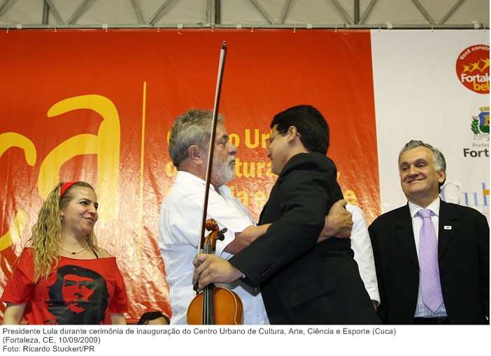 Presidente Lula durante cerimônia de inauguração do Centro Urbano de Cultura, Arte, Ciência e Esporte (Cuca).
