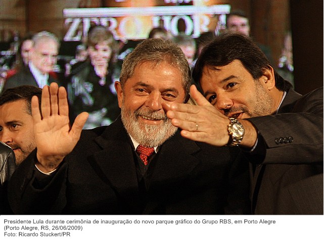 Presidente Lula durante cerimônia de inauguração do novo parque gráfico do Grupo RBS, em Porto Alegre (2).