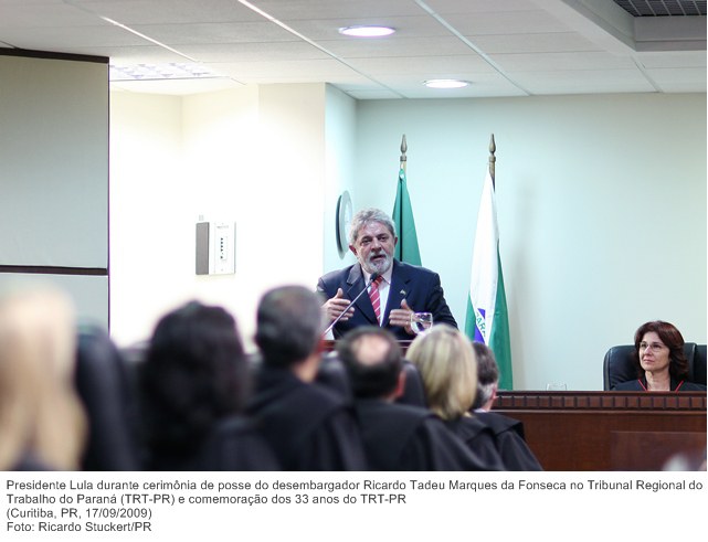 Presidente Lula durante cerimônia de posse do desembargador Ricardo Tadeu Marques da Fonseca no Tribunal Regional do Trabalho do Paraná (TRT-PR) (4).