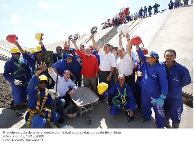 Presidente Lula durante encontro com trabalhadores das obras do Eixo Norte.