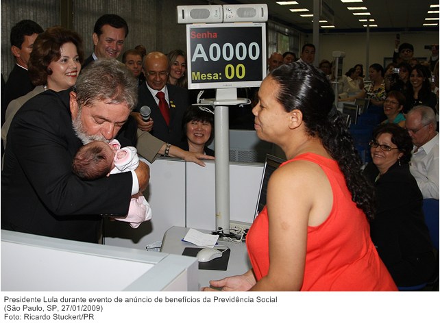 Presidente Lula durante evento de anúncio de benefícios da Previdência Social.
