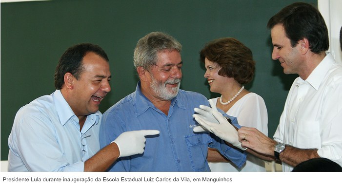 Presidente Lula durante inauguração da Escola Estadual Luiz Carlos da Vila, em Manguinhos.