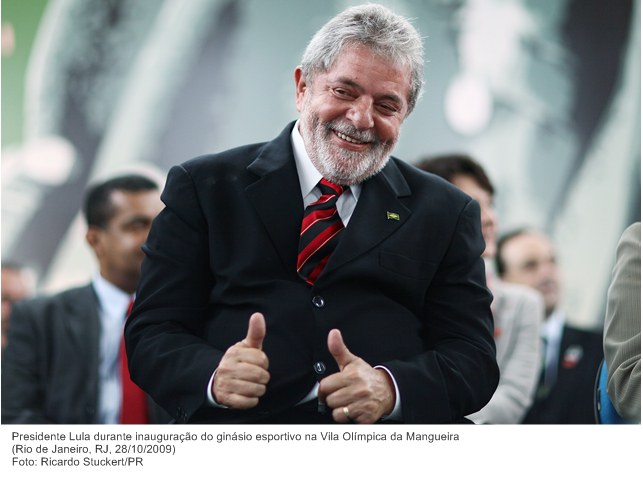 Presidente Lula durante inauguração do ginásio esportivo na Vila Olímpica da Mangueira (4).