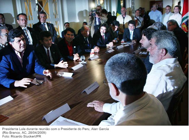 Presidente Lula durante reunião com o Presidente do Peru, Alan García (2).