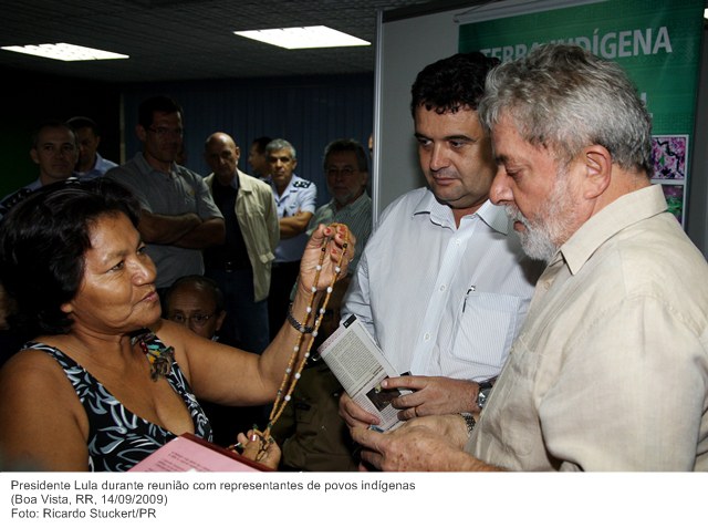 Presidente Lula durante reunião com representantes de povos indígenas (2).