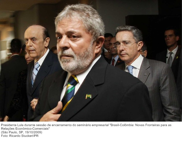 Presidente Lula durante sessão de encerramento do seminário empresarial Brasil-Colômbia Novas Fronteiras para as Relações Econômico-Comerciais.