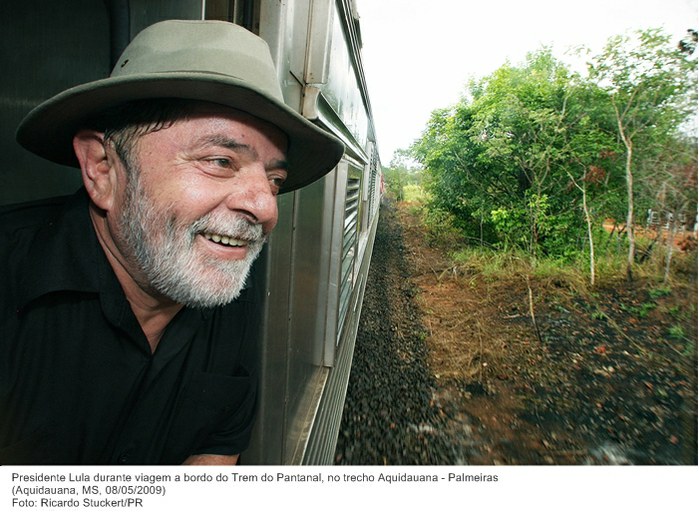 Presidente Lula durante viagem a bordo do Trem do Pantanal, no trecho Aquidauana - Palmeiras.