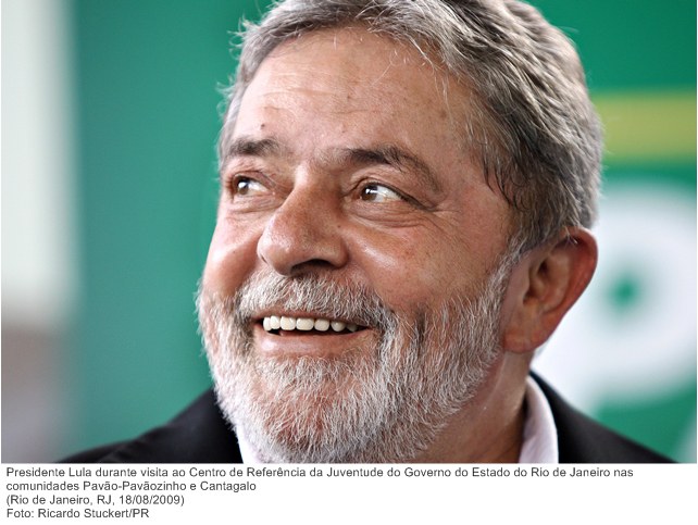 Presidente Lula durante visita ao Centro de Referência da Juventude do Governo do Estado do Rio de Janeiro nas comunidades Pavão-Pavãozinho e Cantagalo (9).