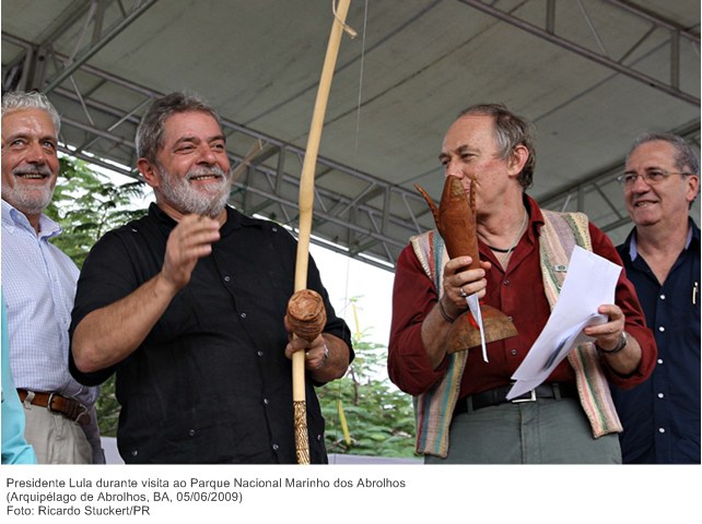 Presidente Lula durante visita ao Parque Nacional Marinho dos Abrolhos.