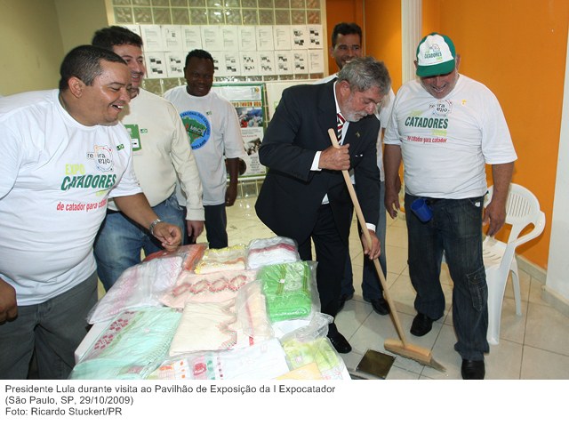 Presidente Lula durante visita ao Pavilhão de Exposição da I Expocatador (3).