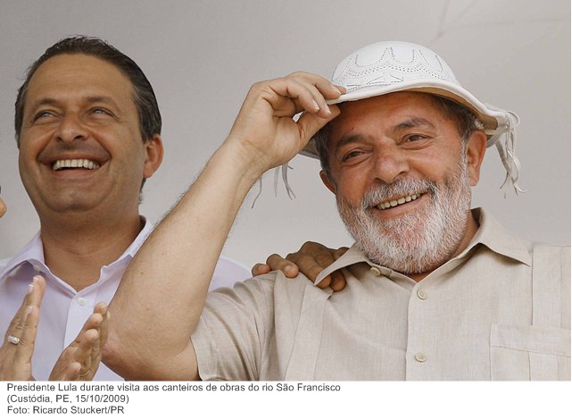 Presidente Lula durante visita aos canteiros de obras do rio São Francisco (2).