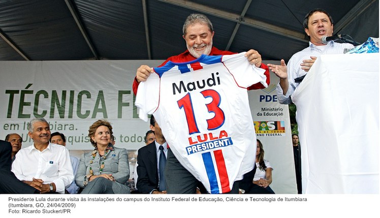 Presidente Lula durante visita às instalações do campus do Instituto Federal de Educação, Ciência e Tecnologia de Itumbiara (3).