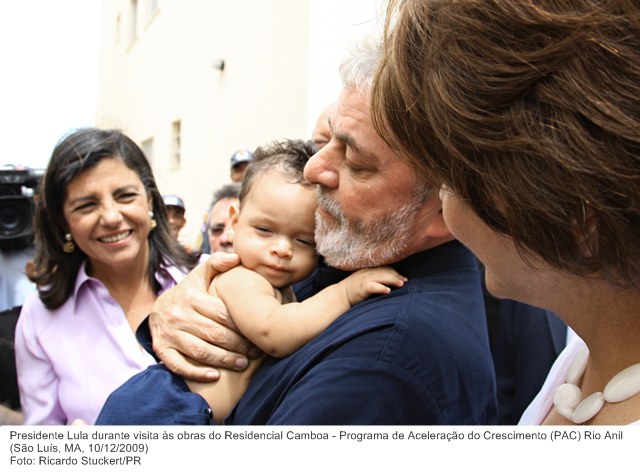 Presidente Lula durante visita às obras do Residencial Camboa - Programa de Aceleração do Crescimento (PAC) Rio Anil (2).