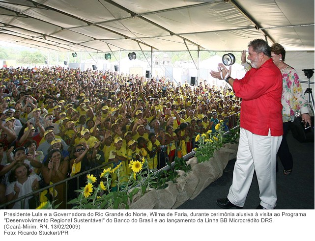 Presidente Lula e a Governadora do Rio Grande do Norte, Wilma de Faria, durante cerimônia alusiva à visita ao Programa Desenvolvimento Regional Sustentável do Banco do Brasil.jpg