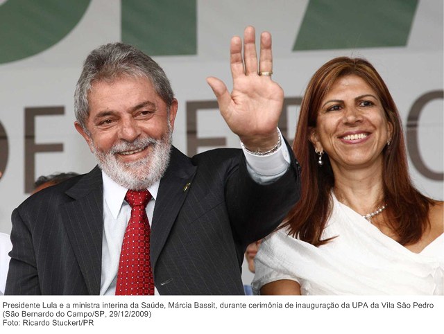 Presidente Lula e a ministra interina da Saúde, Márcia Bassit, durante cerimônia de inauguração da UPA da Vila São Pedro.jpg