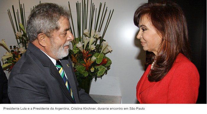 Presidente Lula e a Presidente da Argentina, Cristina Kirchner, durante encontro em São Paulo.jpg
