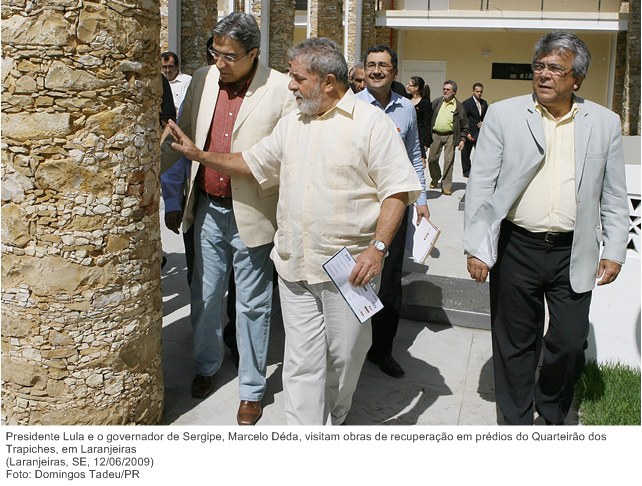 Presidente Lula e o governador de Sergipe, Marcelo Déda, visitam obras de recuperação em prédios do Quarteirão dos Trapiches, em Laranjeiras.jpg