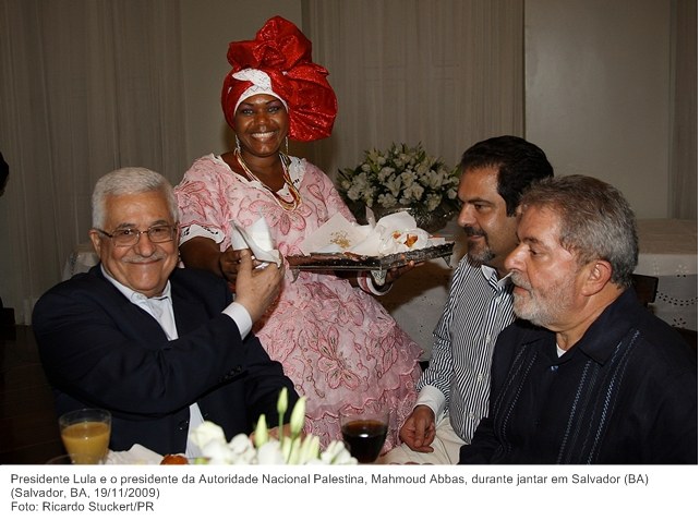 Presidente Lula e o presidente da Autoridade Nacional Palestina, Mahmoud Abbas, durante jantar em Salvador (BA).jpg