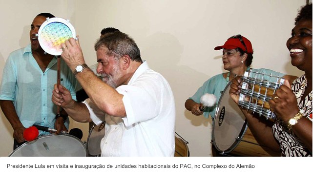 Presidente Lula em visita e inauguração de unidades habitacionais do PAC, no Complexo do Alemão (3).jpg