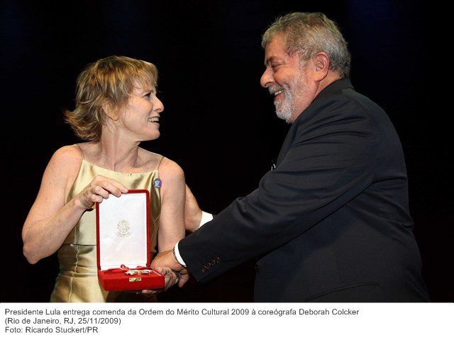 Presidente Lula entrega comenda da Ordem do Mérito Cultural 2009 à coreógrafa Deborah Colcker.jpg