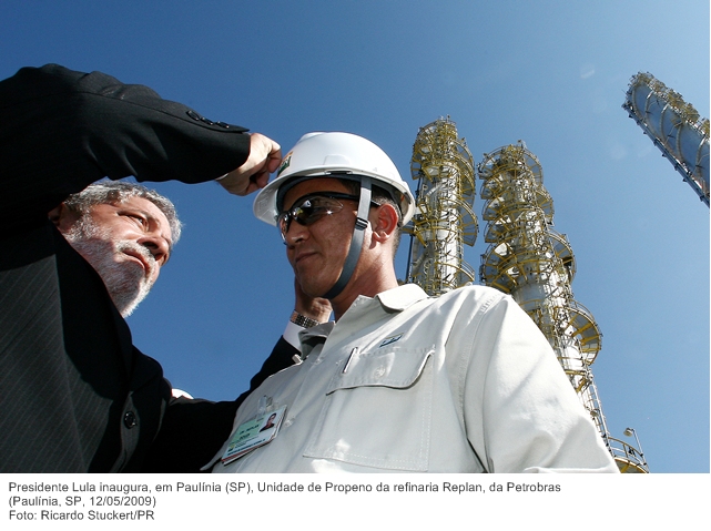 Presidente Lula inaugura, em Paulínia (SP), Unidade de Propeno da refinaria Replan, da Petrobras.jpg