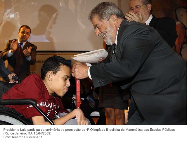 Presidente Lula participa da cerimônia de premiação da 4ª Olimpíada Brasileira de Matemática das Escolas Públicas.jpg