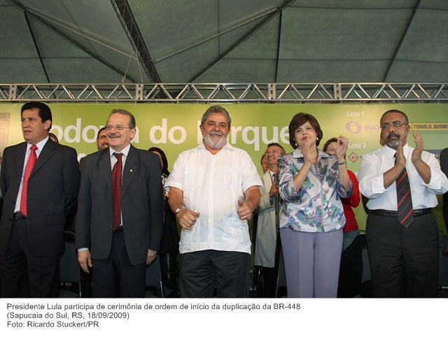 Presidente Lula participa de cerimônia de ordem de início da duplicação da BR-448 (2).jpg