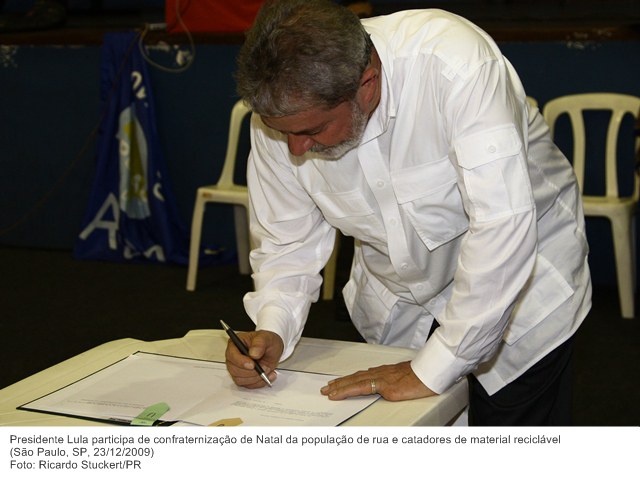 Presidente Lula participa de confraternização de Natal da população de rua e catadores de material reciclável (2).jpg