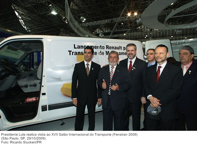 Presidente Lula realiza visita ao XVII Salão Internacional do Transporte (Fenatran 2009) (3).jpg