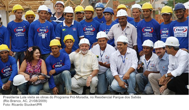 Presidente Lula visita as obras do Programa Pró-Moradia, no Residencial Parque dos Sabiás.
