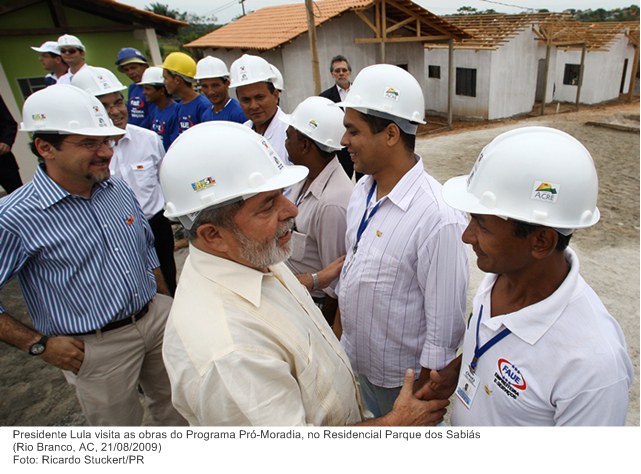 Presidente Lula visita as obras do Programa Pró-Moradia, no Residencial Parque dos Sabiás.