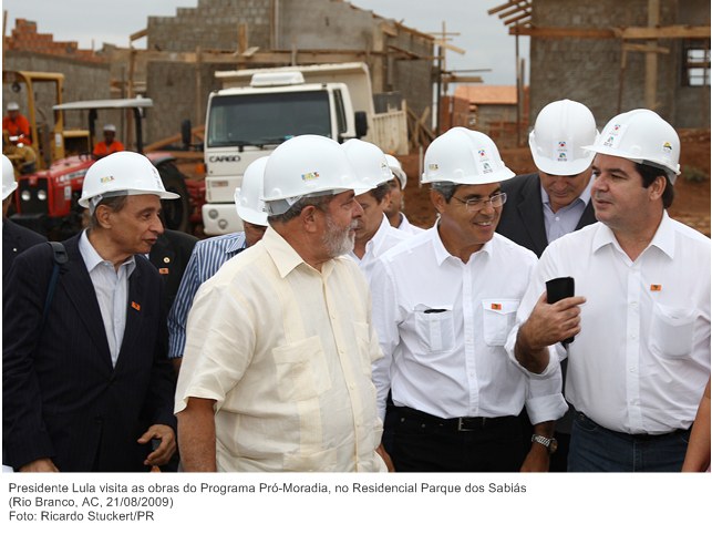Presidente Lula visita as obras do Programa Pró-Moradia, no Residencial Parque dos Sabiás .