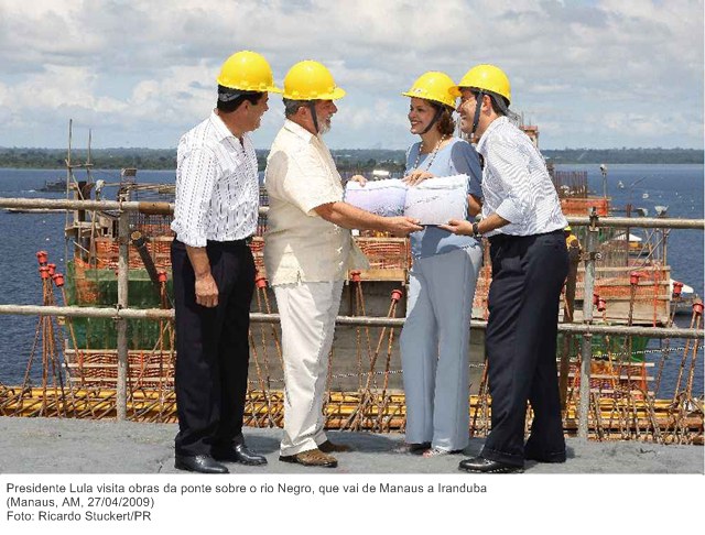 Presidente Lula visita obras da ponte sobre o rio Negro, que vai de Manaus a Iranduba.